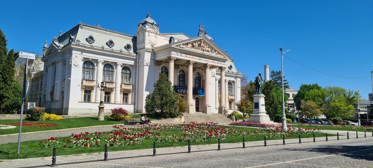 Genesis - Iasi City Center Ngoại thất bức ảnh